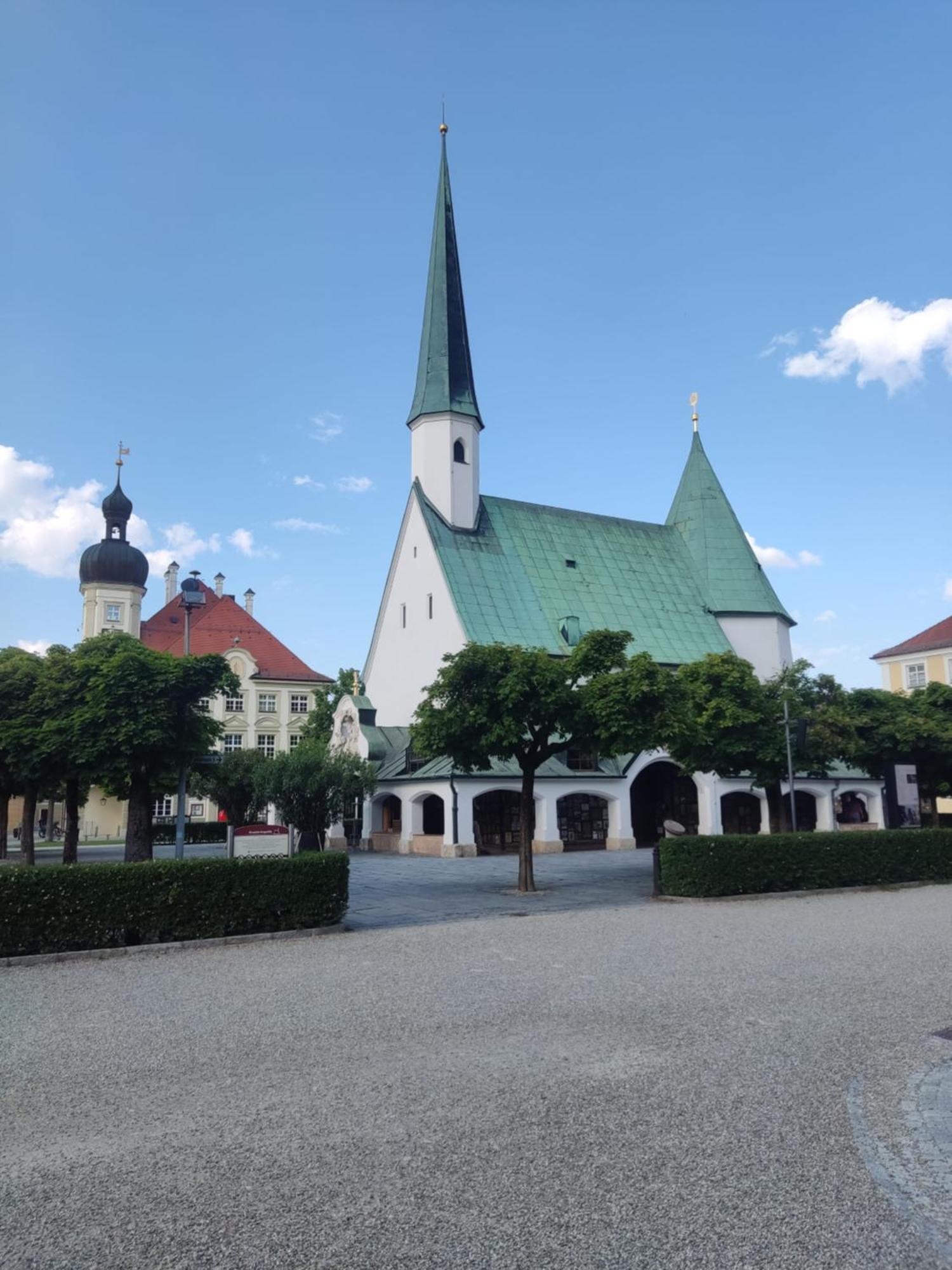 Ferienwohnung Enzian - Naehe Kapellplatz - Oeffentlicher Parkplatz - Aufzug Altötting Exterior foto